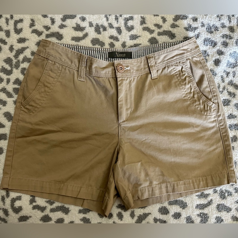Women’s Cotton Shorts - Size 6 - 5” inseam - Mid-Rise - Khaki Color